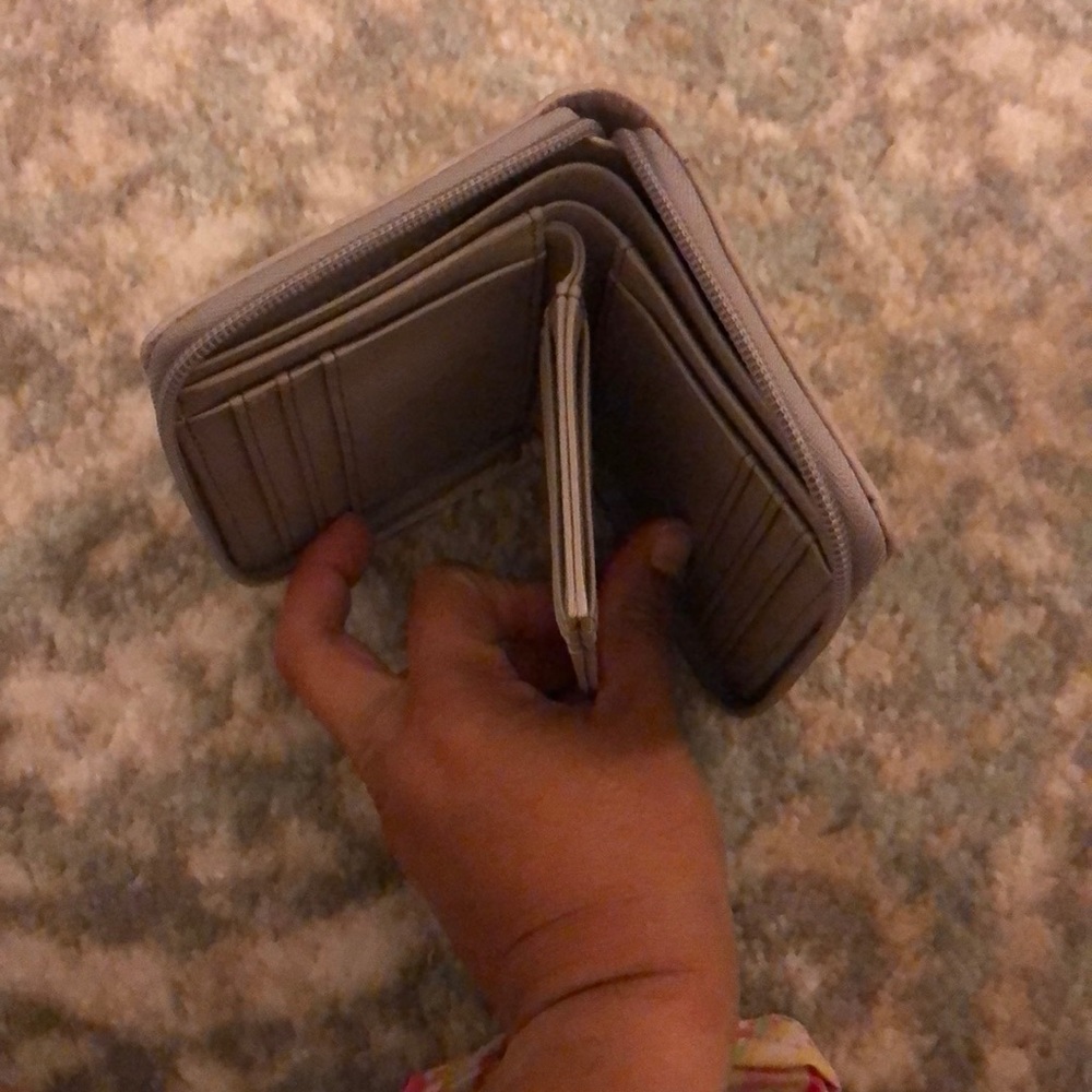 Wallet. - Picture 4 of 5